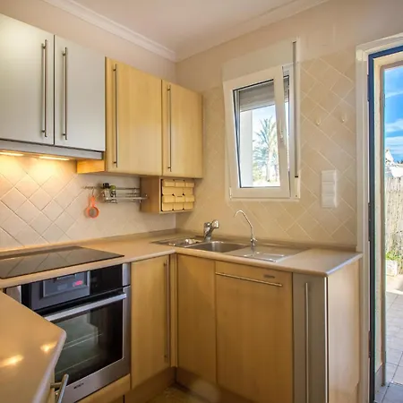 Holiday home Lovely In With Kitchen