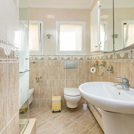 Nyaraló Lovely In With Kitchen