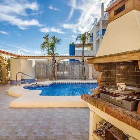 Будинок відпочинку Lovely In With Kitchen *