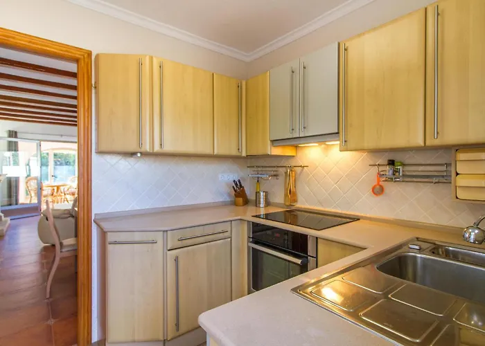 Будинок відпочинку Lovely In With Kitchen Денія