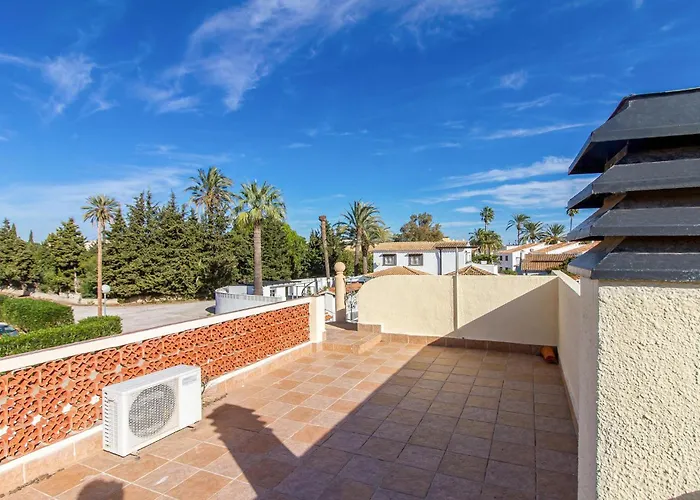 Будинок відпочинку Lovely In With Kitchen *