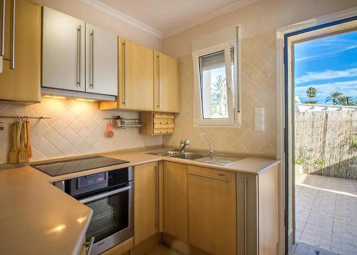 בית נופש Lovely In With Kitchen