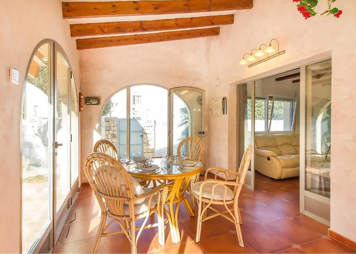 בית נופש Lovely In With Kitchen *